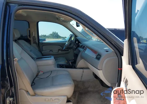 2007 Chevrolet Suburban 1500 Lt z USA, uszkodzony, nr VIN 3GNFC16007G208598